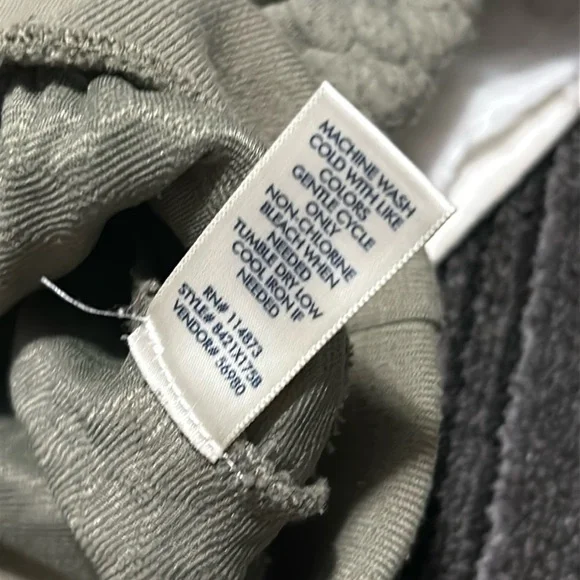 BKE Buckle Women’s Olive Green Quilted Pullover Hoodie Size Medium - Picture 13 of 16